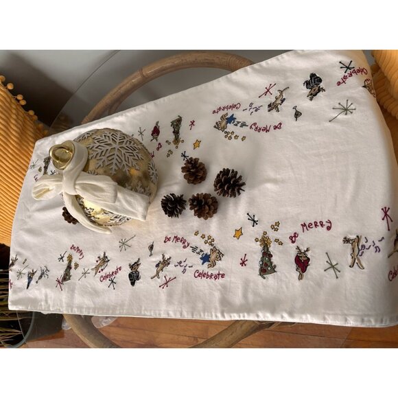 9 Ft Pottery Barn Winter Christmas Embroidered Table Runner - Picture 10 of 10